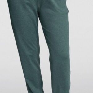 Vuori boyfriend joggers